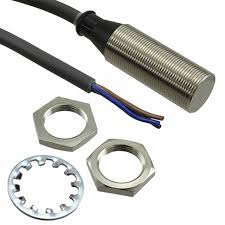MODEL-E2V-X5C1 2M PROXIMITY SENSOR  MAKE OMRON