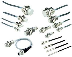PROXIMITY SENSOR,MODEL : E2E-X7D1-M1G   SN : 7 MM M18 SHIELDED DC 2 WIRE,OMRON MAKE