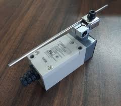 LIMIT SWITCH  MODEL OMRON HL-5050, OMRON  WITH ADJ ROD LVR, FOR NSM PAINTING ROBOTS ,OMRON